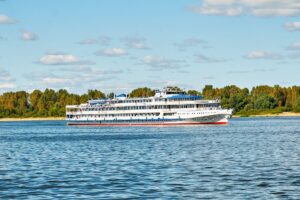 5 Best USA River Cruises to Explore America’s Most Scenic Rivers